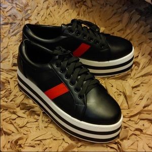 Puzzle Platform Sneaker